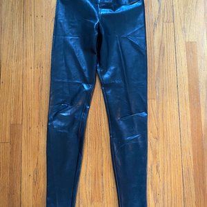 Aritzia Daria High Waisted Faux Leather Black Legging, Size Small